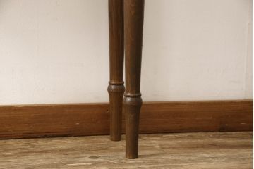 Rガラス卓上ショーケースをリペア&カスタム!高品質リペアを施し、引き出し付きでろくろ脚の台座を製作し取り付け。木部はオーク系に着色仕上げ。(ガラスケース、コレクションケース、飾り棚、店舗什器)