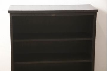 収納棚をリペア&カスタム!新たに台輪を取り付け、濃い茶色で着色仕上げ。(戸棚、食器棚、カップボード、キャビネット)