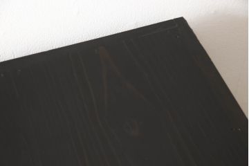 収納棚をリペア&カスタム!新たに台輪を取り付け、濃い茶色で着色仕上げ。(戸棚、食器棚、カップボード、キャビネット)
