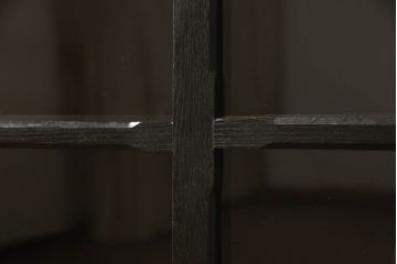 収納棚をリペア&カスタム!新たに台輪を取り付け、濃い茶色で着色仕上げ。(戸棚、食器棚、カップボード、キャビネット)