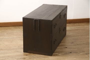 昭和初期の箪笥の見た目を変えずに綺麗にリペア!元の味を活かしてチェスナット系に着色仕上げ。(ローボード、ローチェスト、テレビ台、テレビボード、収納箪笥、衣装箪笥、引き出し)