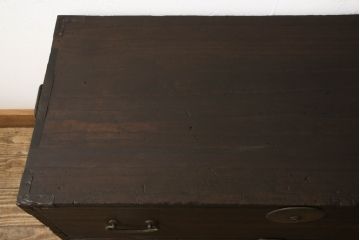 昭和初期の箪笥の見た目を変えずに綺麗にリペア!元の味を活かしてチェスナット系に着色仕上げ。(ローボード、ローチェスト、テレビ台、テレビボード、収納箪笥、衣装箪笥、引き出し)