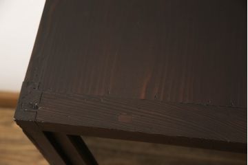 ガラス戸をリペア&カスタム!取っ手を交換し、新に天板を取り付け。1トーン落ち着いた色味に着色仕上げ。(収納棚、キャビネット、引き出し)