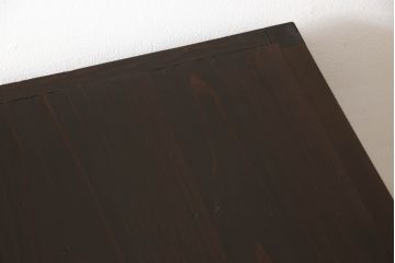 ガラス戸をリペア&カスタム!取っ手を交換し、新に天板を取り付け。1トーン落ち着いた色味に着色仕上げ。(収納棚、キャビネット、引き出し)