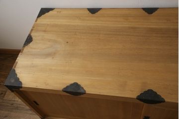 総桐箪笥をリペア&カスタム!天板と底板を補強。全体を自然な木地色仕上げ。(戸棚、収納棚、サイドボード、桐箪笥、桐たんす、ローボード)