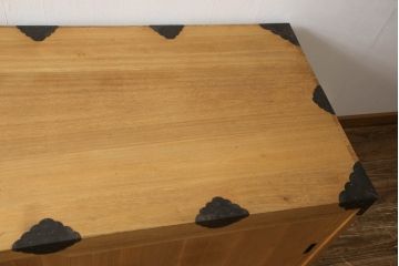 総桐箪笥をリペア&カスタム!天板と底板を補強。全体を自然な木地色仕上げ。(戸棚、収納棚、サイドボード、桐箪笥、桐たんす、ローボード)