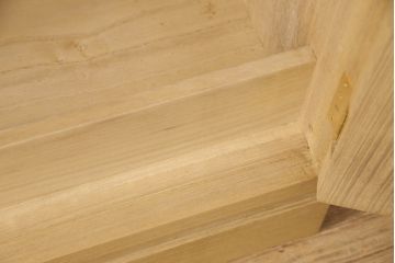 加茂総桐箪笥の見た目を変えずに綺麗にリペア!本来の美しさを活かした木地色仕上げ。(洋服タンス、桐たんす、ワードローブ、衣装箪笥)