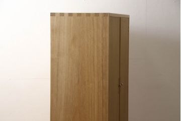 加茂総桐箪笥の見た目を変えずに綺麗にリペア!本来の美しさを活かした木地色仕上げ。(洋服タンス、桐たんす、ワードローブ、衣装箪笥)
