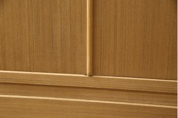 加茂総桐箪笥の見た目を変えずに綺麗にリペア!本来の美しさを活かした木地色仕上げ。(洋服タンス、桐たんす、ワードローブ、衣装箪笥)