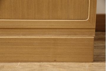 加茂総桐箪笥の見た目を変えずに綺麗にリペア!本来の美しさを活かした木地色仕上げ。(洋服タンス、桐たんす、ワードローブ、衣装箪笥)