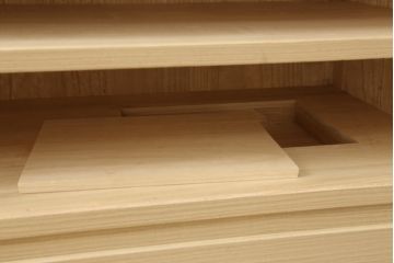 加茂総桐箪笥をリペア&カスタム!ヒノキ新材の天板を新たに取り付け、全体を木地色仕上げ。(総桐たんす、桐タンス、和たんす、引き出し、収納たんす、チェスト)