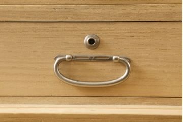 総桐箪笥の見た目を変えずに綺麗にリペア!本来の美しさを活かした木地色仕上げ。(総桐たんす、着物箪笥、衣装箪笥、整理箪笥、引き出し、和タンス)