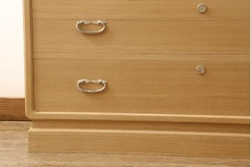 総桐箪笥の見た目を変えずに綺麗にリペア!本来の美しさを活かした木地色仕上げ。(総桐たんす、着物箪笥、衣装箪笥、整理箪笥、引き出し、和タンス)