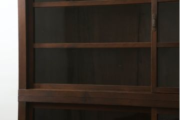 二段重ね収納棚をリペア&カスタム!奥行きをリサイズし、全体を1トーン落ち着いた色味に着色仕上げ。(キャビネット、戸棚、食器棚、飾り棚、ガラスケース、店舗什器、本箱、ブックケース)