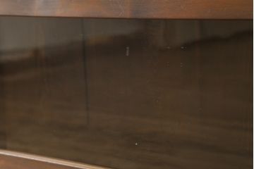 二段重ね収納棚をリペア&カスタム!奥行きをリサイズし、全体を1トーン落ち着いた色味に着色仕上げ。(キャビネット、戸棚、食器棚、飾り棚、ガラスケース、店舗什器、本箱、ブックケース)