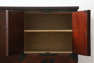岩谷堂箪笥のテレビ台をリペア&カスタム!天板と足を新たに取り付け、全体を1トーン落ち着い色味に着色仕上げ。(サイドボード、リビングボード、テレビボード、着物箪笥、引き出し)