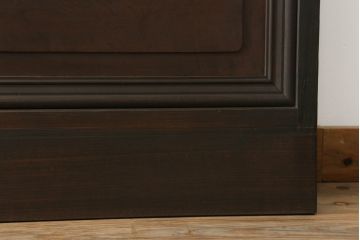 昭和中期の格子戸をリペア&カスタム!リサイズし、ガラス部分はすりガラスに変更。障子はプラスチック障子に張替え。チェスナット系に着色仕上げ。(障子戸、ガラス帯戸、引き戸、建具)