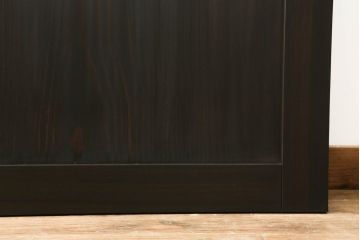 ガラス戸をリペア&カスタム!リサイズし、引手を取り付け。色ガラスとすりガラスをはめ込み、木部はチェスナット系に着色仕上げ。(引き戸、建具)