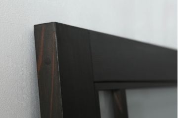 ガラス戸をリペア&カスタム!リサイズし、引手を取り付け。色ガラスとすりガラスをはめ込み、木部はチェスナット系に着色仕上げ。(引き戸、建具)