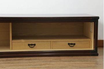 志太民芸家具のローボードをリペア&カスタム!元の色味を活かしつつ1トーン落ち着いた色に着色仕上げ。(サイドボード、和箪笥、収納箪笥、整理タンス、テレビ台、テレビボード、引き出し)