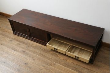 志太民芸家具のローボードをリペア&カスタム!元の色味を活かしつつ1トーン落ち着いた色に着色仕上げ。(サイドボード、和箪笥、収納箪笥、整理タンス、テレビ台、テレビボード、引き出し)