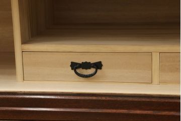 志太民芸家具のローボードをリペア&カスタム!元の色味を活かしつつ1トーン落ち着いた色に着色仕上げ。(サイドボード、和箪笥、収納箪笥、整理タンス、テレビ台、テレビボード、引き出し)