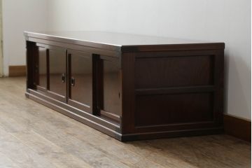 志太民芸家具のローボードをリペア&カスタム!元の色味を活かしつつ1トーン落ち着いた色に着色仕上げ。(サイドボード、和箪笥、収納箪笥、整理タンス、テレビ台、テレビボード、引き出し)