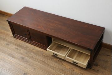志太民芸家具のローボードをリペア&カスタム!元の色味を活かしつつ1トーン落ち着いた色に着色仕上げ。(サイドボード、和箪笥、収納箪笥、整理タンス、テレビ台、テレビボード、引き出し)