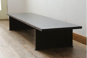 昭和中期の裁ち板をリペア&カスタム!濃い茶色で着色仕上げ。(ローテーブル、作業台、飾り台、陳列台)