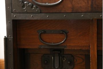 江戸〜明治期の佐渡船箪笥の見た目を変えずに綺麗にリペア!引き出しや可動部を調整し、クリアワックス仕上げ。(舟箪笥、時代箪笥、帳箱、小物収納、帳場箪笥)