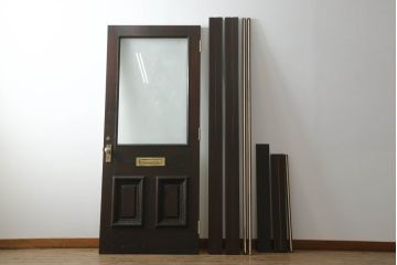 ペイントドアをリペア&カスタム!設置場所に合わせて仕様を変更し、戸枠を新たに製作。表面は茶色・裏面は白でペイント仕上げ。エッチングガラス、彫刻ガラス、切子ガラス、英国、玄関ドア、玄関扉、建具)