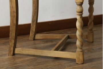 ツイストレッグのダイニングチェアをリペア&カスタム!脚をカットし、全体をクリアワックスで仕上げ。(サロンチェア、椅子)