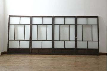 昭和初期のガラス窓の見た目を変えずに綺麗にリペア!元の色味を活かした着色仕上げ。(引き戸、ガラス戸、建具)
