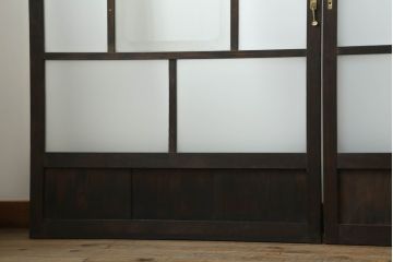 昭和初期のガラス窓の見た目を変えずに綺麗にリペア!元の色味を活かした着色仕上げ。(引き戸、ガラス戸、建具)