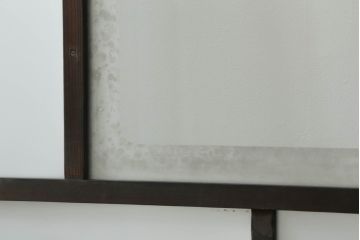 昭和初期のガラス窓の見た目を変えずに綺麗にリペア!元の色味を活かした着色仕上げ。(引き戸、ガラス戸、建具)