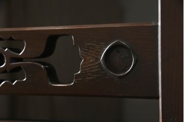 水屋箪笥をリペア&カスタム!下段に棚板を製作し追加。網部分をクリアガラスに変更。1トーン落ち着いた色味に着色仕上げ。(キャビネット、食器棚、収納棚、戸棚)