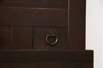 水屋箪笥をリペア&カスタム!下段に棚板を製作し追加。網部分をクリアガラスに変更。1トーン落ち着いた色味に着色仕上げ。(キャビネット、食器棚、収納棚、戸棚)