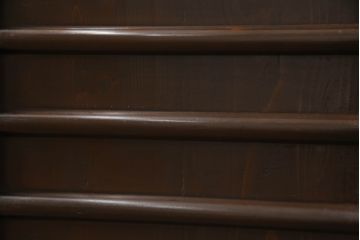 水屋箪笥をリペア&カスタム!下段に棚板を製作し追加。網部分をクリアガラスに変更。1トーン落ち着いた色味に着色仕上げ。(キャビネット、食器棚、収納棚、戸棚)