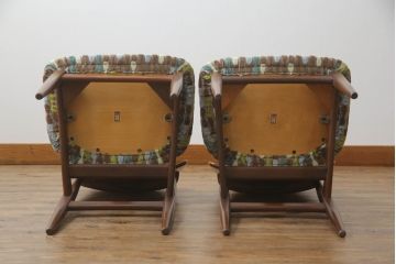 ダイニングチェアをリペア&カスタム!座面の生地を張替え、背もたれは木製に変更。1トーン落ち着いた色味に着色仕上げ。(椅子、イス、イギリス、英国)