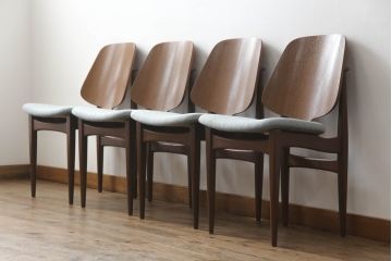 ダイニングチェアをリペア&カスタム!座面の生地を張替え、背もたれは木製に変更。1トーン落ち着いた色味に着色仕上げ。(椅子、イス、イギリス、英国)