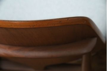 ダイニングチェアをリペア&カスタム!座面の生地を張替え、背もたれは木製に変更。1トーン落ち着いた色味に着色仕上げ。(椅子、イス、イギリス、英国)