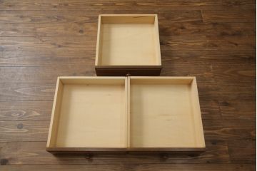 食器棚をリペア&カスタム!上段左右の棚に新たに棚板を製作し、現状の色味をベースに着色仕上げ。(収納棚、戸棚、飾り棚、カップボード、キャビネット)
