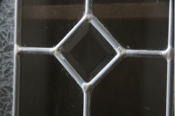食器棚をリペア&カスタム!上段左右の棚に新たに棚板を製作し、現状の色味をベースに着色仕上げ。(収納棚、戸棚、飾り棚、カップボード、キャビネット)