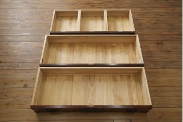 着物箪笥をリペア&カスタム!高品質リペアを施し、新たに台輪を取り付け。(衣装箪笥、和タンス、収納箪笥、引き出し)