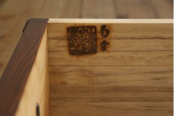 着物箪笥をリペア&カスタム!高品質リペアを施し、新たに台輪を取り付け。(衣装箪笥、和タンス、収納箪笥、引き出し)
