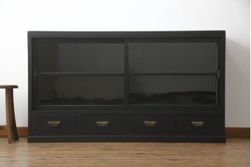 収納棚をリペア&カスタム!新たに可動式の棚板を製作。マットブラックでペイント仕上げ。(戸棚、サイドボード、サイドキャビネット、引き出し)