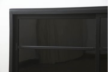収納棚をリペア&カスタム!新たに可動式の棚板を製作。マットブラックでペイント仕上げ。(戸棚、サイドボード、サイドキャビネット、引き出し)