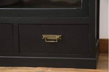 収納棚をリペア&カスタム!新たに可動式の棚板を製作。マットブラックでペイント仕上げ。(戸棚、サイドボード、サイドキャビネット、引き出し)