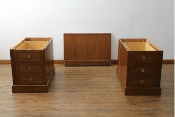 ドレクセルヘリテイジの両袖机をリペア&カスタム!4パーツに分割できるよう加工し、1トーン落ち着いた色味に着色仕上げ。(プレジデントデスク、ニーホールデスク、ワークデスク、オフィスデスク、在宅用、在宅ワーク用)