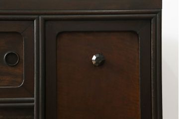 テレビ台をリペア&カスタム!新たにヒノキ無垢材の天板と木製脚を取り付け、背面に配線用穴あけ加工。(テレビボード、収納棚、戸棚、ローボード、サイドボード、サイドキャビネット、引き出し)